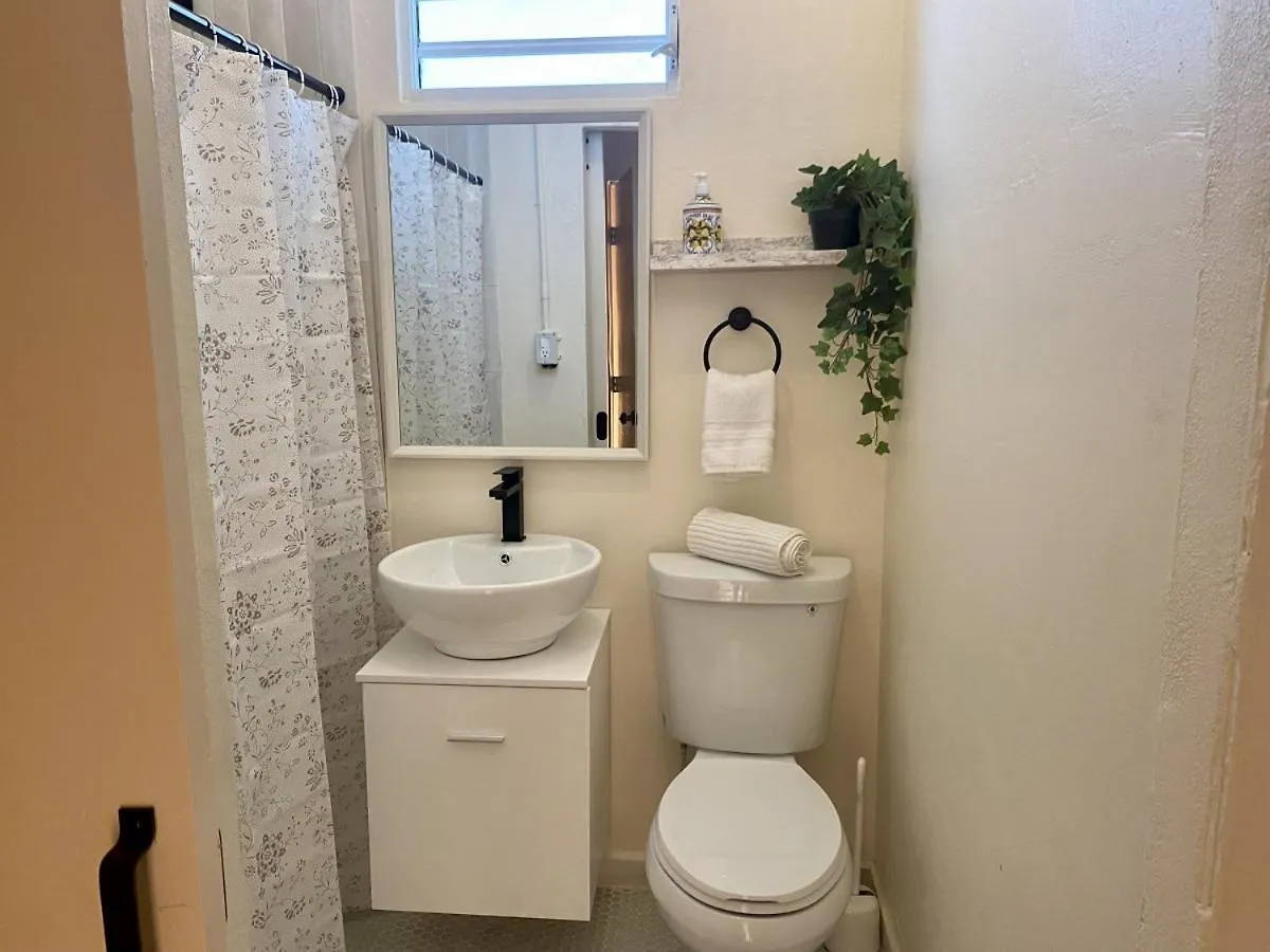 Chic And Sunny Apartment In Santuce With Parking Apt 7 San Juan